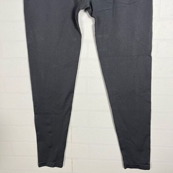 Gymshark Women’s Charcoal Mid Rise Leggings Size Medium - Picture 3 of 8
